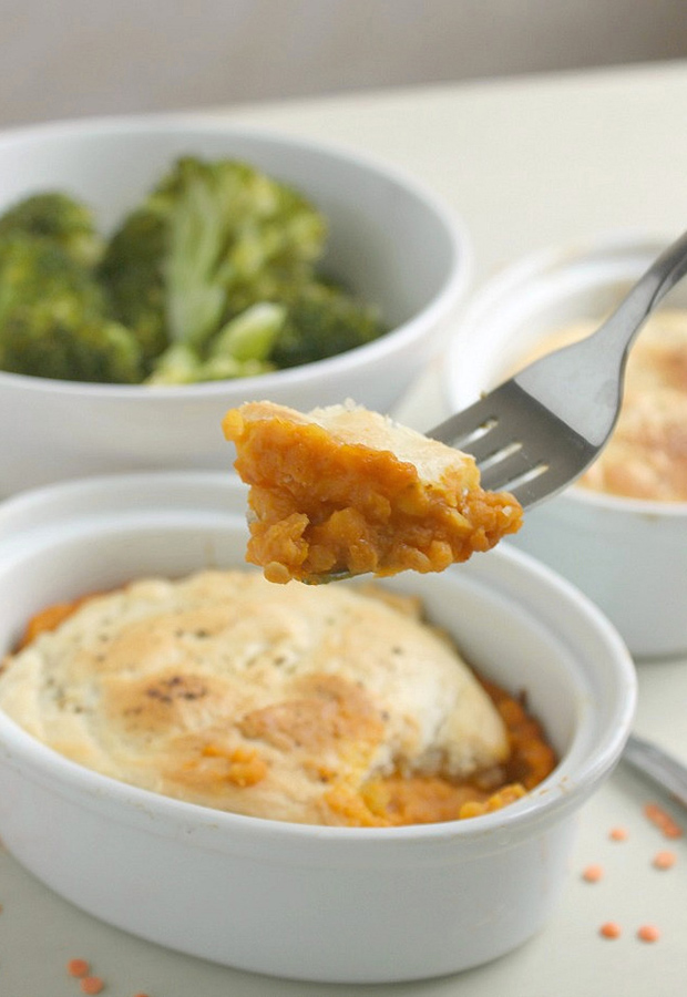 Cheesy Pumpkin Lentil Pot Pies