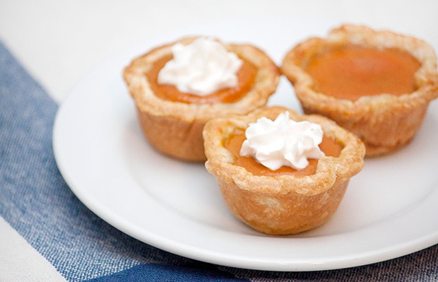 Mini Pumpkin Pie Bites