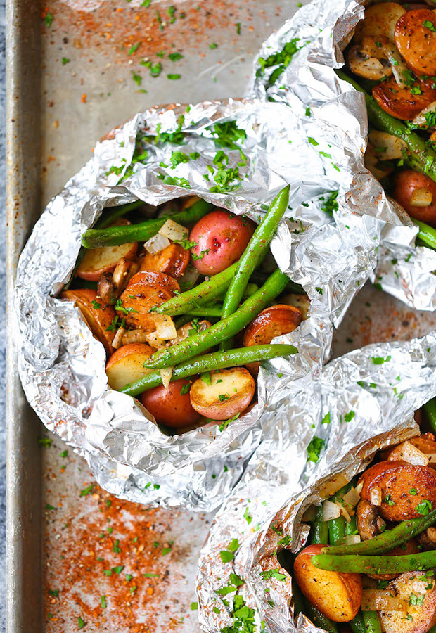 Movie-Inspired Appetizers for Oscar Night : Sausage, Potato and Green Bean Foil Packet Recipes